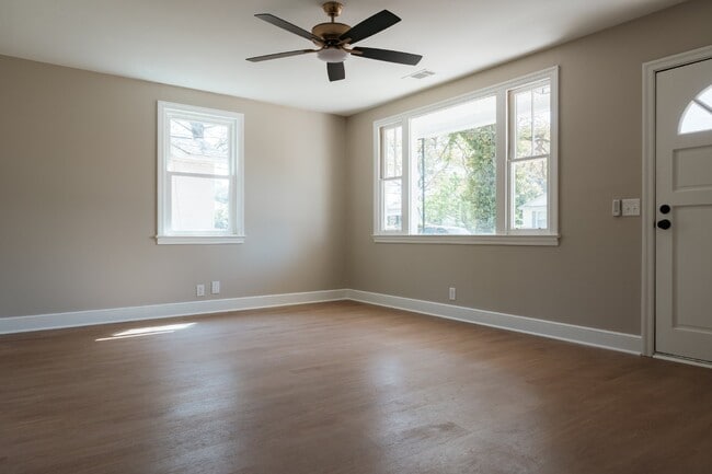 Building Photo - 332 Guilford St