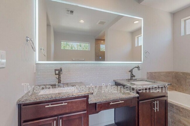 Building Photo - 4701 Cayetana Pl NW