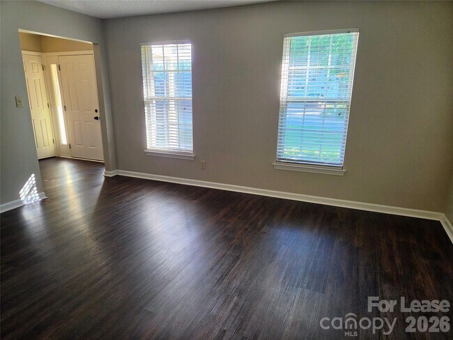 Building Photo - 5401 Groveton Ct