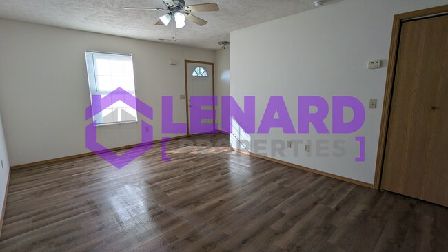 Building Photo - 5791/3/5/7 N Orange Ln