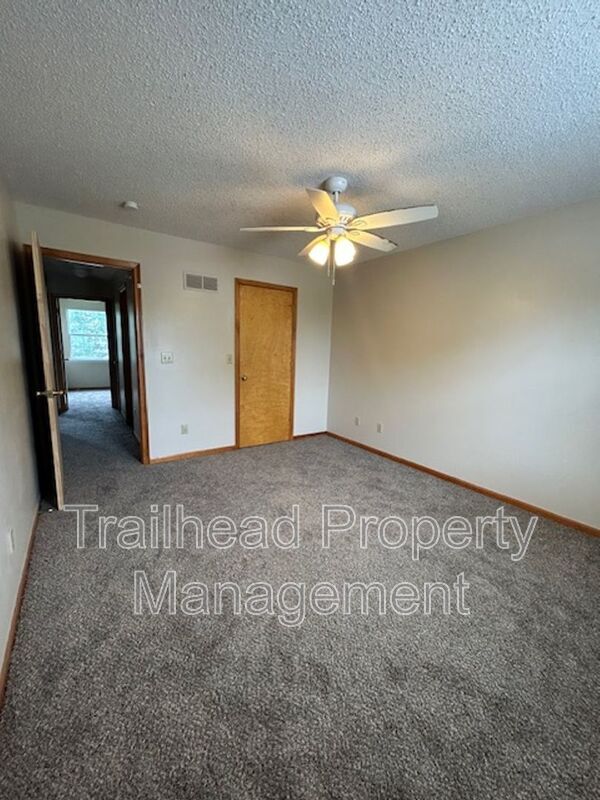 Building Photo - 1113 Dean Dr