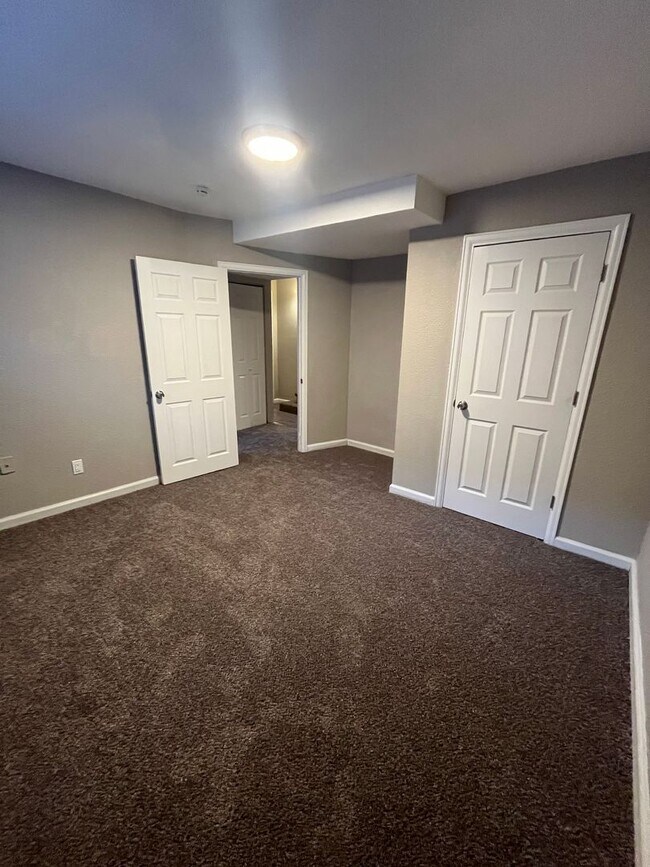 Building Photo - Live Steps from Sloan’s Lake – Beautiful 2 Bed, 1 Bath Garden-Level Apartment!