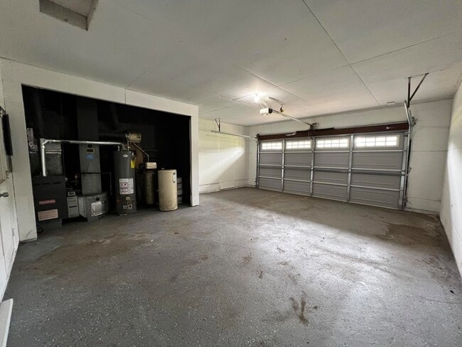Building Photo - 237 Krouser Dr