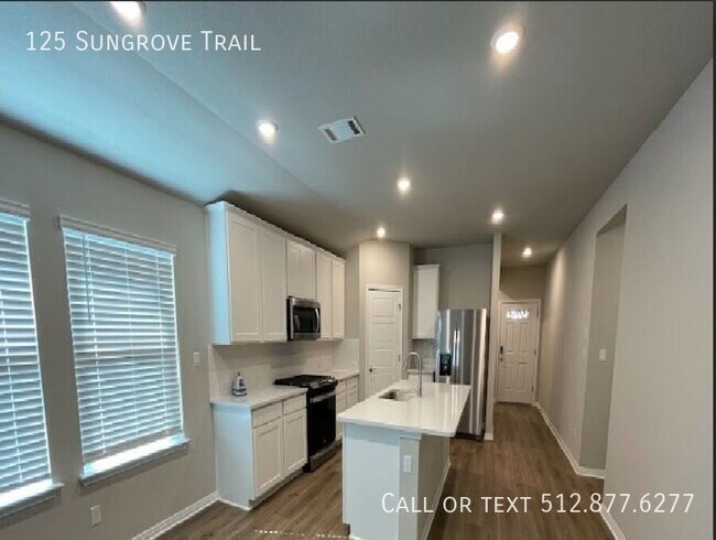 Building Photo - 125 Sungrove Trail-