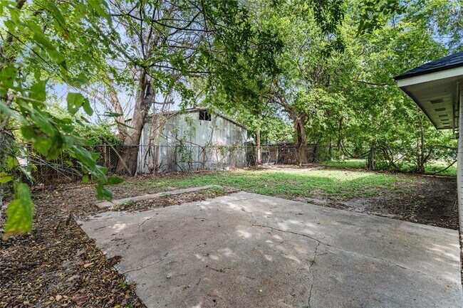 Building Photo - 4514 Oak Shadows Dr