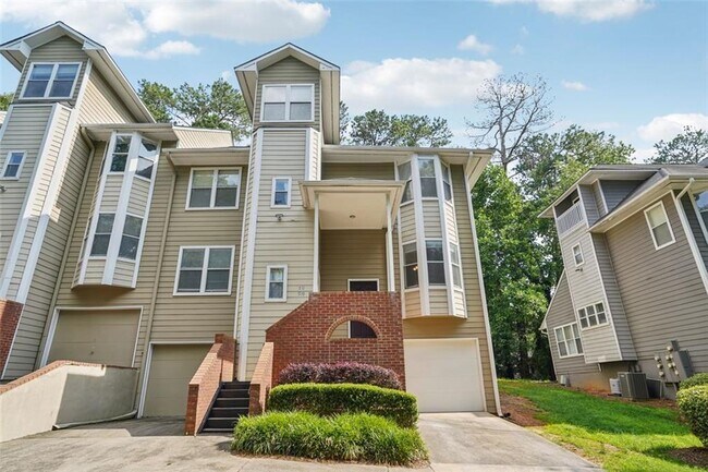Building Photo - 709 Ivy Green Ln SE