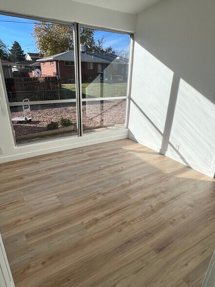 Building Photo - 8771 Oakwood St