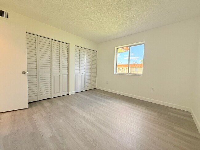 Building Photo - 6106 Forest Hill Blvd
