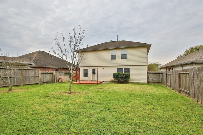 Building Photo - 18926 Piney Way Dr