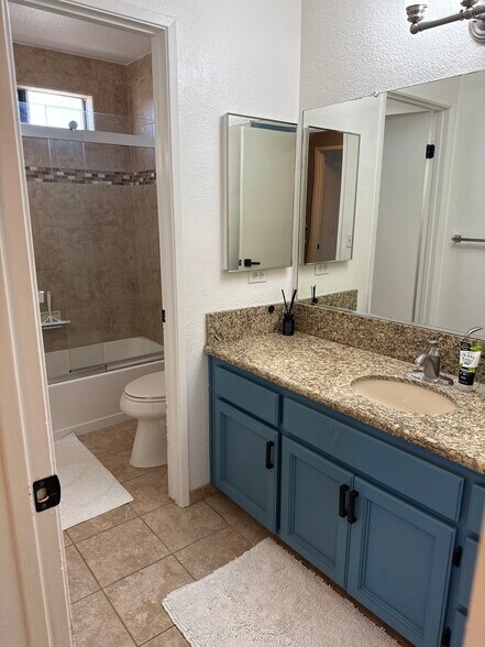 Building Photo - 1006 Acaciawood Ct