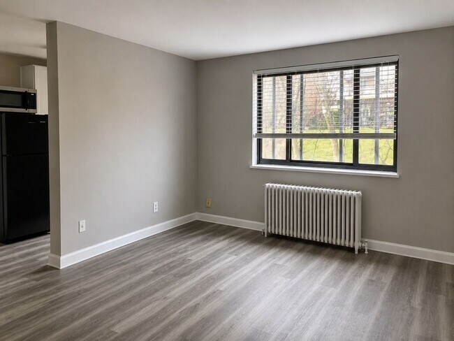 Interior Photo - 101 Mt Lebanon Blvd