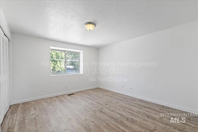 Building Photo - 4813 W Targee St