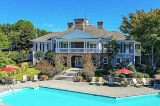 Building Photo - Crestmark Apartments