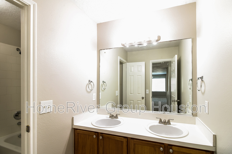 Building Photo - 14954 Sugar Sweet Dr