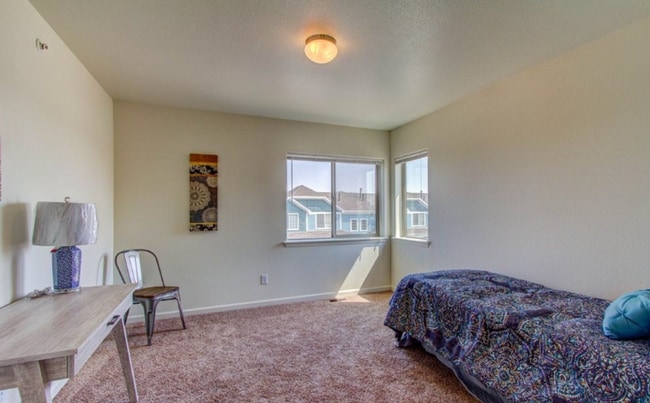 Building Photo - Fantastic 2 Bedroom Condo Avail 5/13