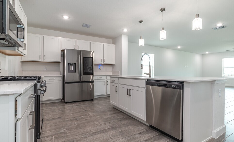 Building Photo - 6378 NW Windwood Way