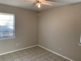 Building Photo - 603 Freestone Dr