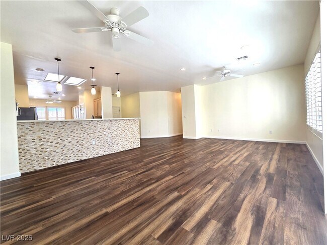 Building Photo - 2545 Springville Way