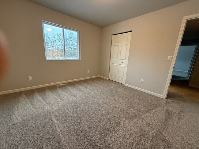 Building Photo - Nice New SIngle Family Home on Elkhart's NE Side