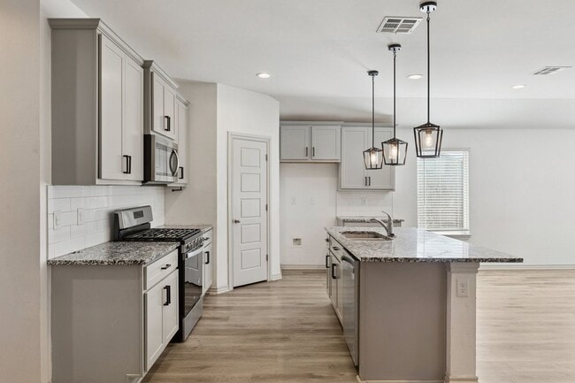 Building Photo - Stunning 4-Bed Home in Deer Creek Schools with Open Floorplan & Community Amenities