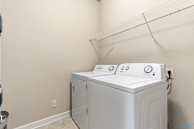 Building Photo - 1826 Rushing Wood Dr NW