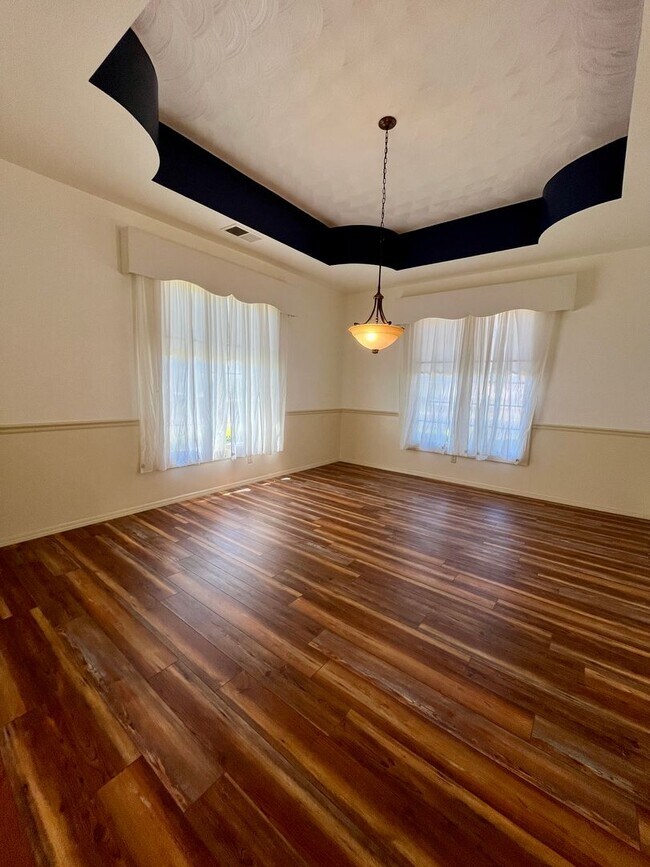 Building Photo - San Gabriel