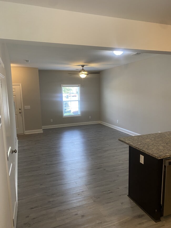 Building Photo - 3552 Texas Rd