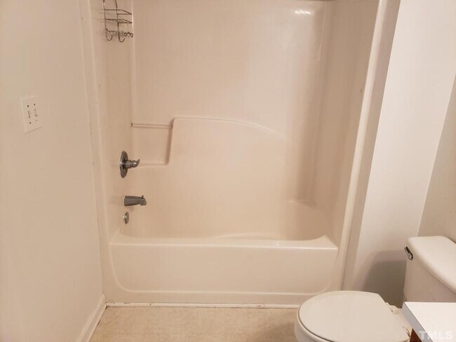 Building Photo - 1213 Cross Link Rd, Raleigh, NC 27610