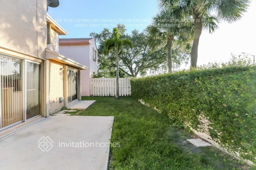 Building Photo - 3856 NW 107th Way