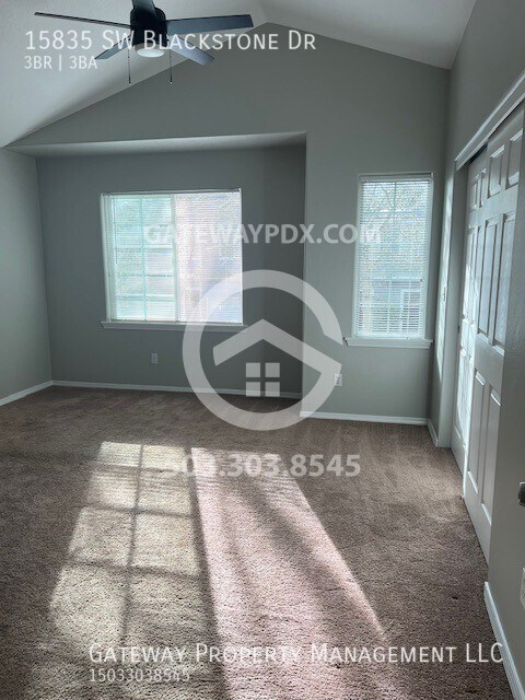 Building Photo - 15835 SW Blackstone Dr