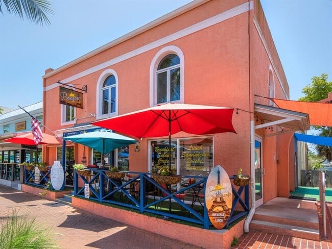 Building Photo - 4660 Ocean Blvd