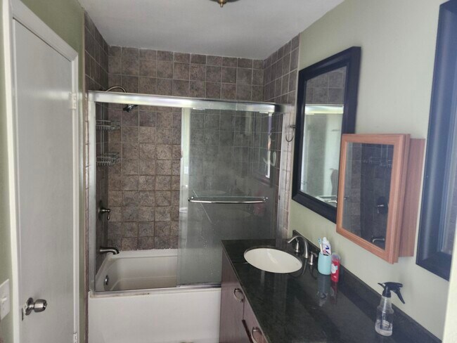 Building Photo - 4317 Landar Dr