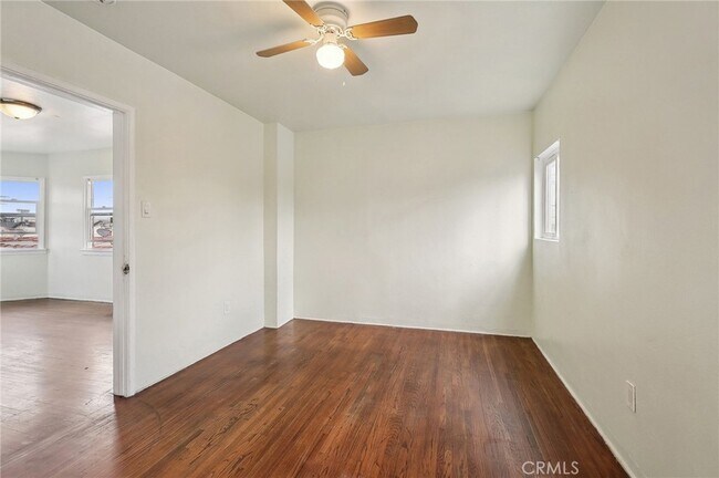 Building Photo - 122 W 110th St