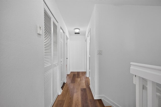 Building Photo - 5732 SW 162nd Pass