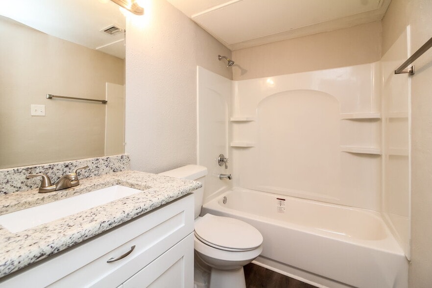 Building Photo - 454 Kenya St