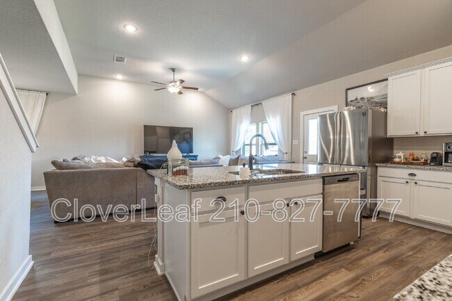 Building Photo - 709 Stonemanor Bay