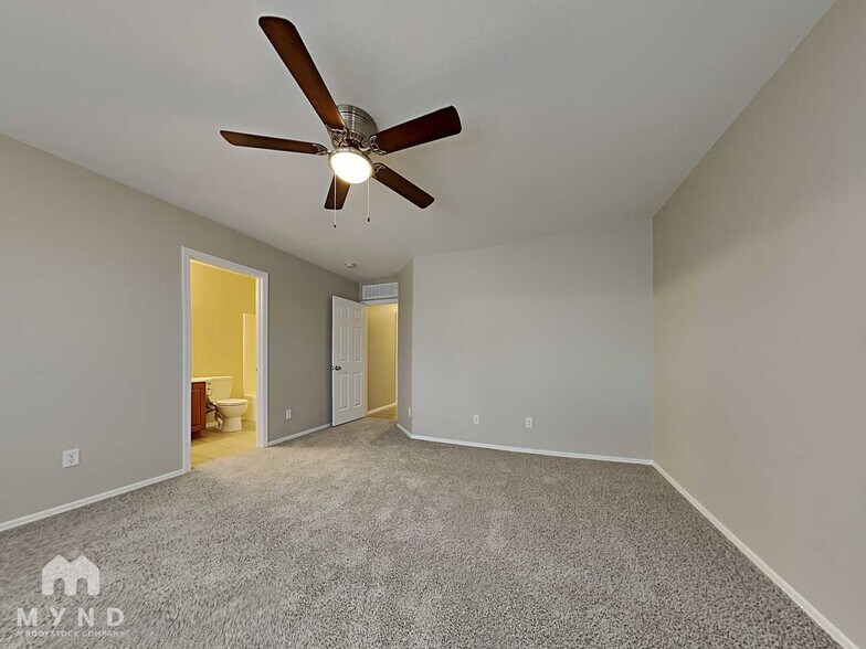 Building Photo - 3420 W St Anne Ave