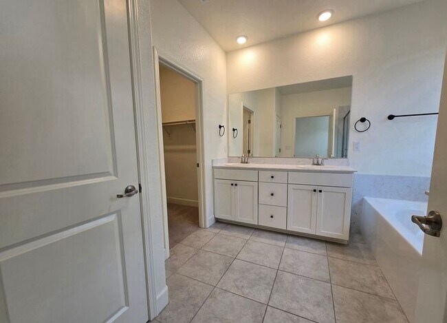 Building Photo - Beautiful Kiley Ranch Home with Open Floor Plan & Private Backyard