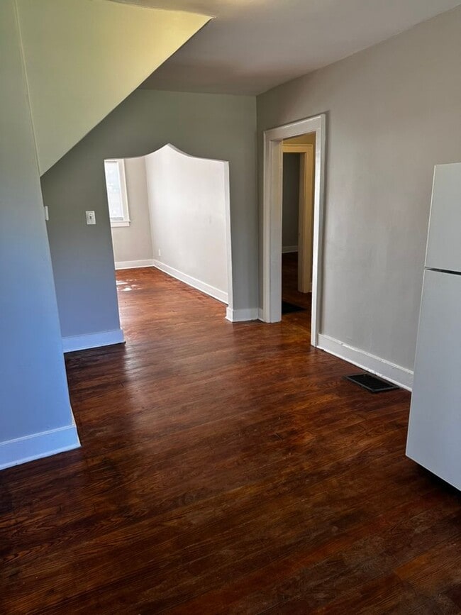 Building Photo - East Nashville 4 Bedroom