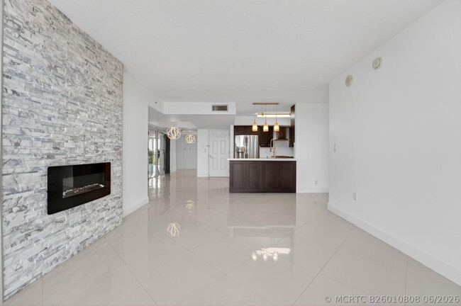 Building Photo - 3232 Coral Wy