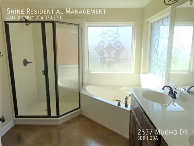 Building Photo - 2537 Mugho Dr