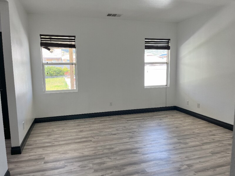 Building Photo - 376 Valencia Ct