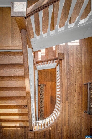 Building Photo - 502 Park Hill