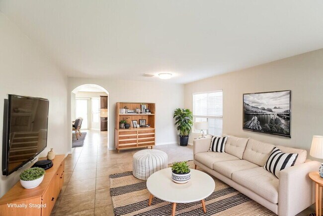 Building Photo - 3007 W La Salle St