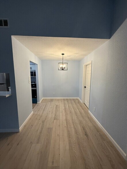 Building Photo - 12662 Ashford Meadow Dr
