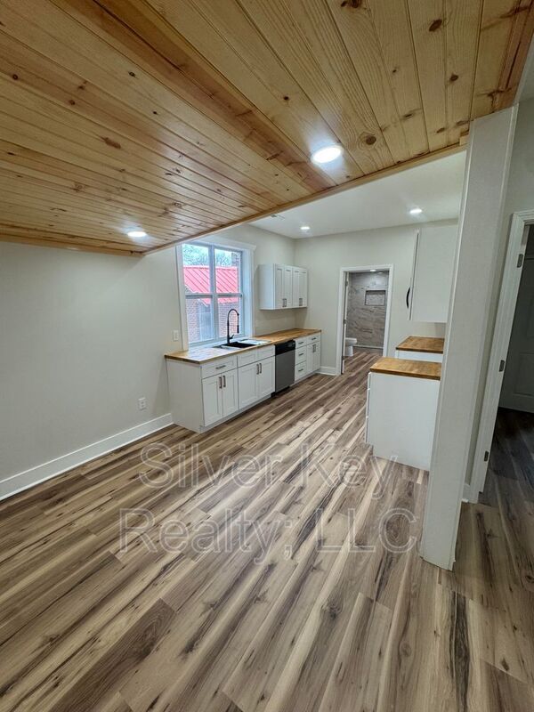 Building Photo - 3663 Sweetwater Vonore Rd