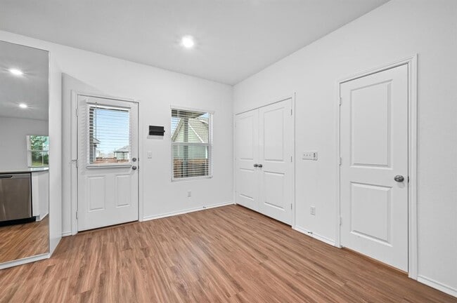 Building Photo - 167 Rioja