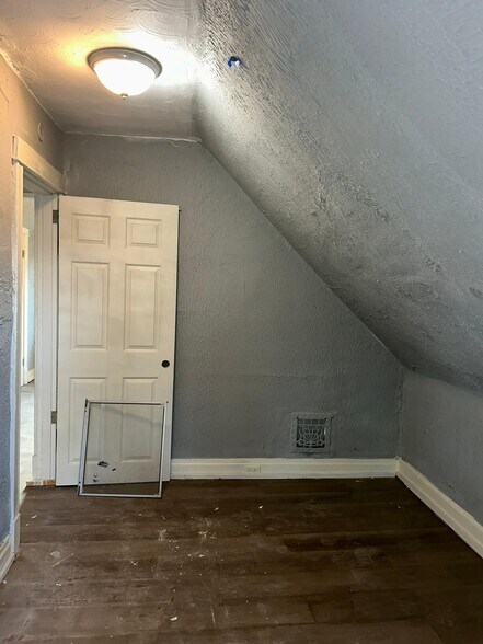 Building Photo - 5816 Hodiamont Ave