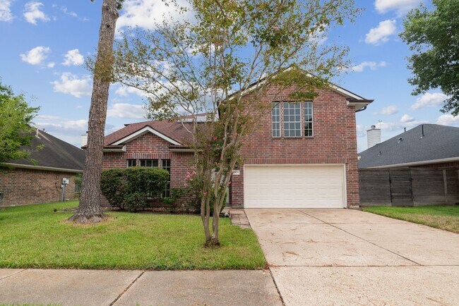 Building Photo - 22523 Holly Lake Dr