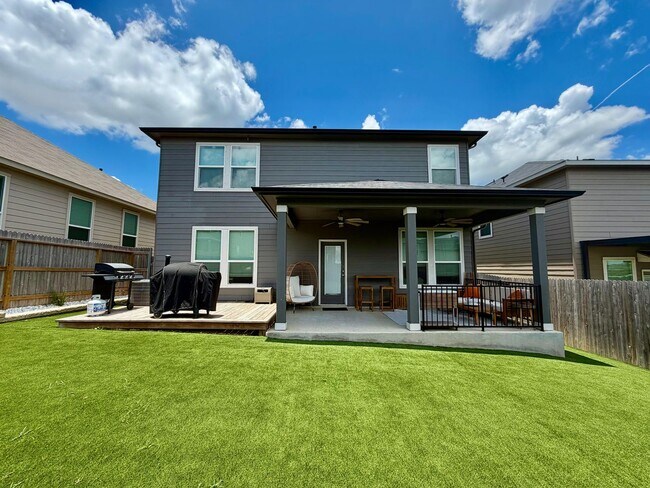 Building Photo - Exceptional 4BR, 3BA Home in Desirable Knox Ridge